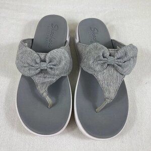 Skechers Luxe Foam Thong Sandals Women’s Size 8 Gray Bow Comfort Flip Flops